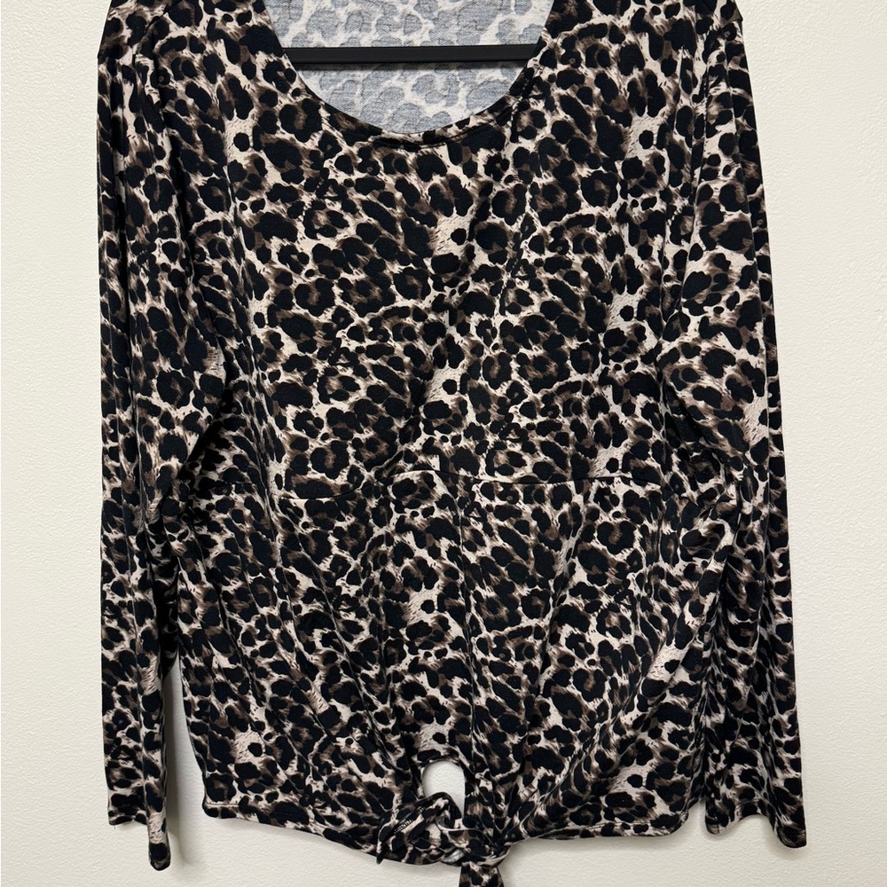 Nursing Queen Tie Front Leopard Print Long Sleeve Nursing Top dual zipper access